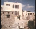Thumbnail for File:TROS Aktua 1986-02-24 - Bhagwan op Kreta (1986)&#160;; still 23m 15s.jpg
